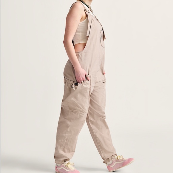Vans Open Space Jumpsuit - Picture 4 of 4